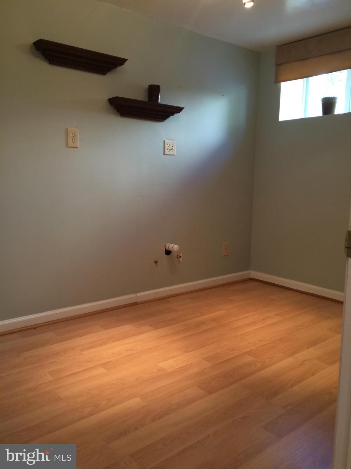 11400 Idlewood Road Silver Spring, MD 20906 - Photo 22 of 28 a view of an empty room