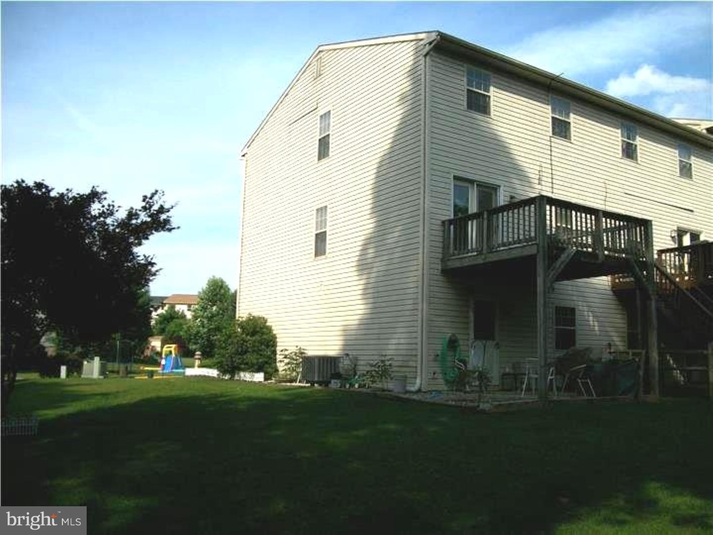 262 Ridgeview Drive Alburtis, PA 18011 - Photo 3 of 15 Gallery Image 3