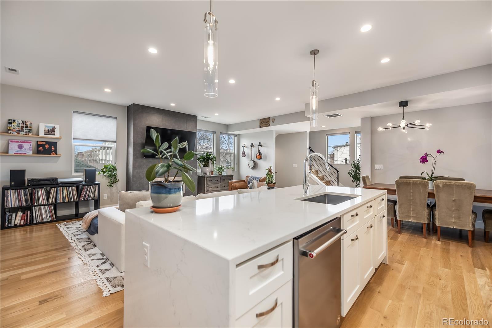 1728 Hooker Street Denver, CO 80204 - Photo 8 of 49