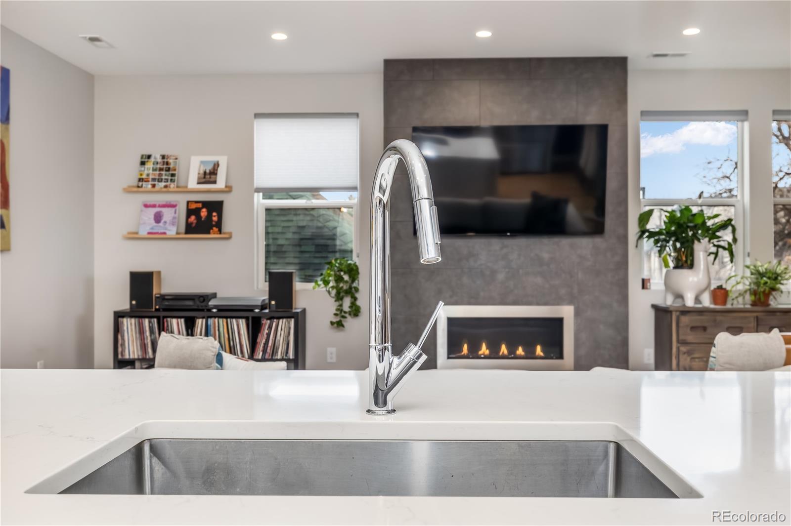 1728 Hooker Street Denver, CO 80204 - Photo 10 of 49