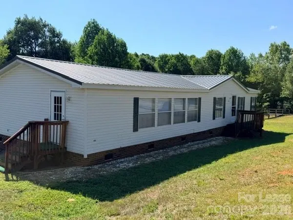 $1,595 | 4398 Golden Lane, Claremont, NC 28610