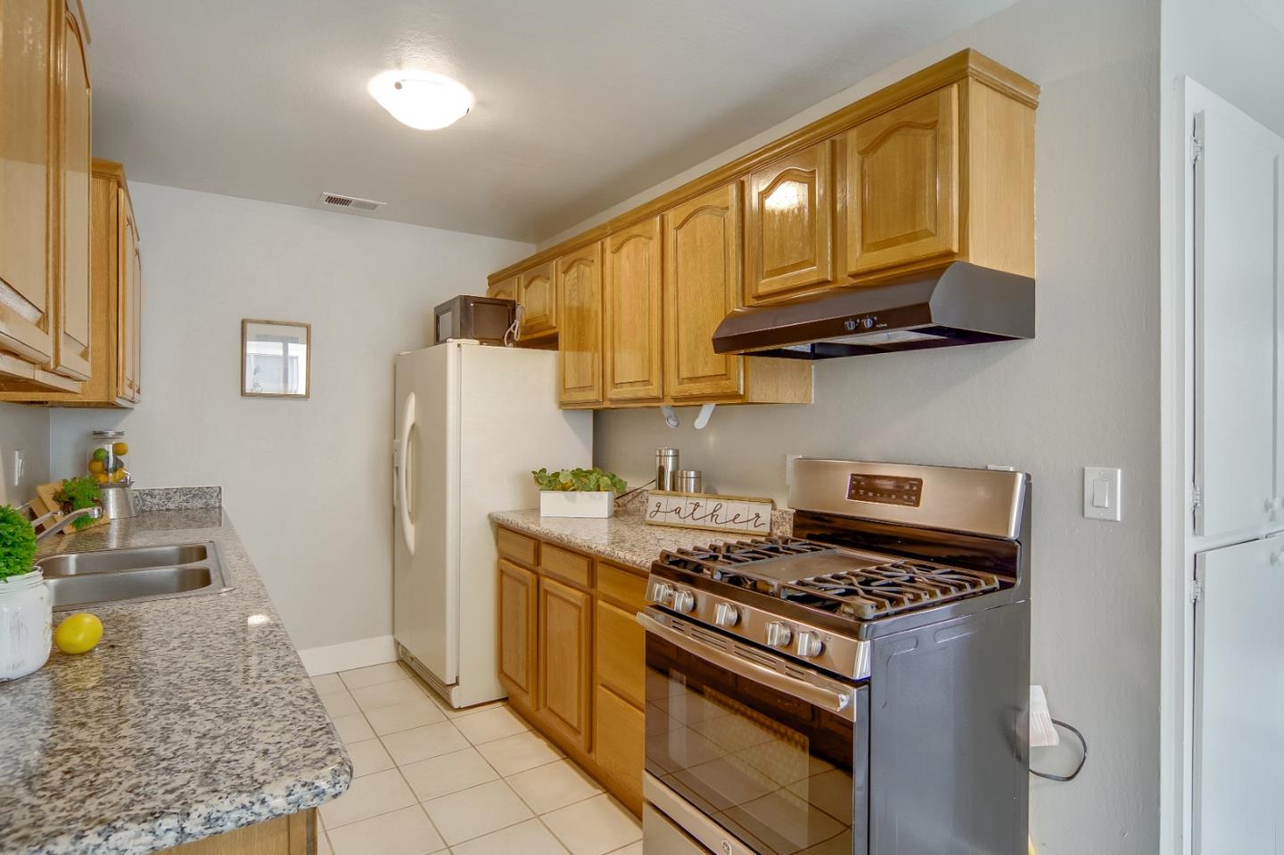 341 Rio Verde Place, Unit 4 Milpitas, CA 95035 - Photo 10 of 36 Gallery Image 10