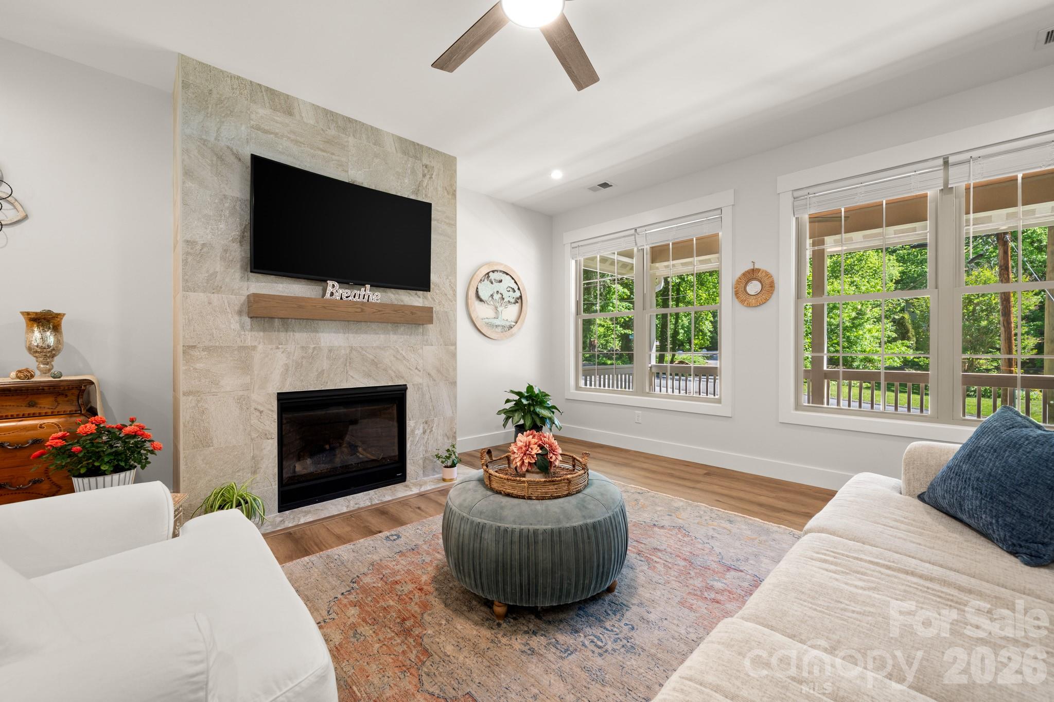 445 Governors View Road Asheville, NC 28805 - Photo 5 of 34 Gallery Image 5