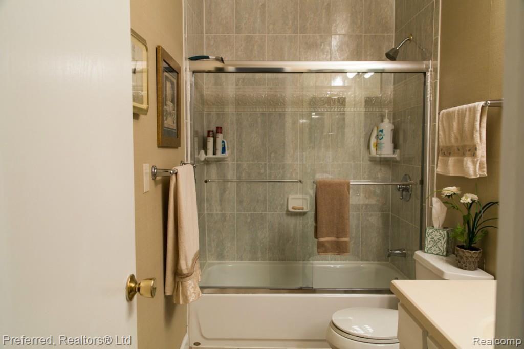 41810 Ridge Road East Novi, MI 48375 - Photo 20 of 25