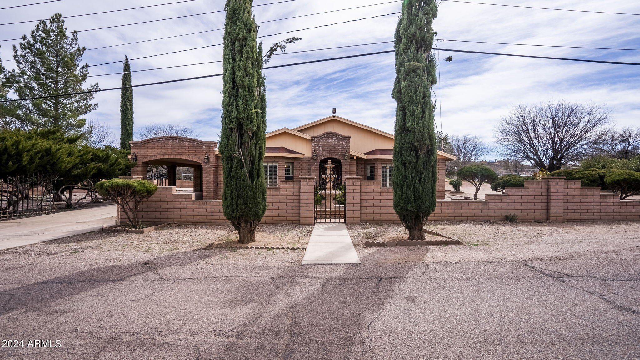 155 Camino Maricopa Rio Rico, AZ 85648 - Photo 3 of 44 0-web-or-mls-155-camino-maricopa (1)