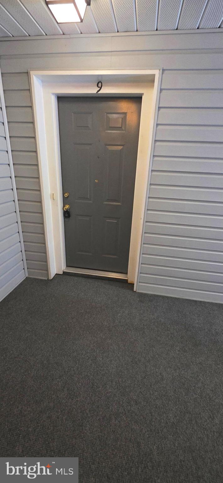 14201 Woolen Oak Court, Unit 932 Silver Spring, MD 20906 - Photo 2 of 10 a view of closet