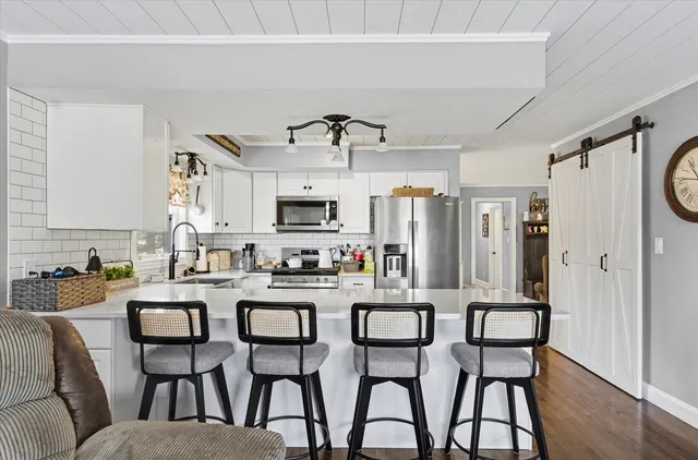 $350,000 | 808 South Spring Lake Road, Mahomet, IL 61853