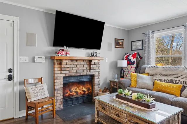 $350,000 | 808 South Spring Lake Road, Mahomet, IL 61853