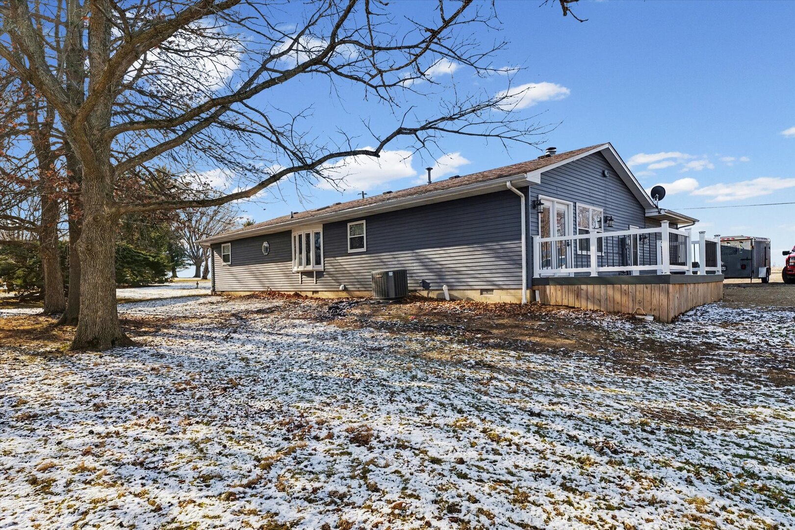 808 South Spring Lake Road Mahomet, IL 61853 - Photo 31 of 37 a front view of a house with a yard