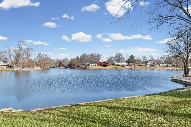 $350,000 | 808 South Spring Lake Road, Mahomet, IL 61853