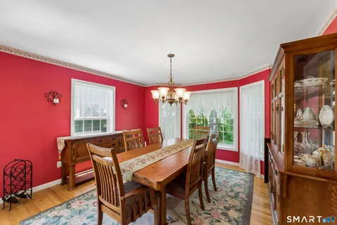 $755,000 | 10 Ferris Road, Newtown, CT 06470