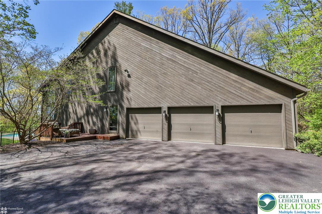337 Woodline Road Nazareth, PA 18064 - Photo 8 of 70