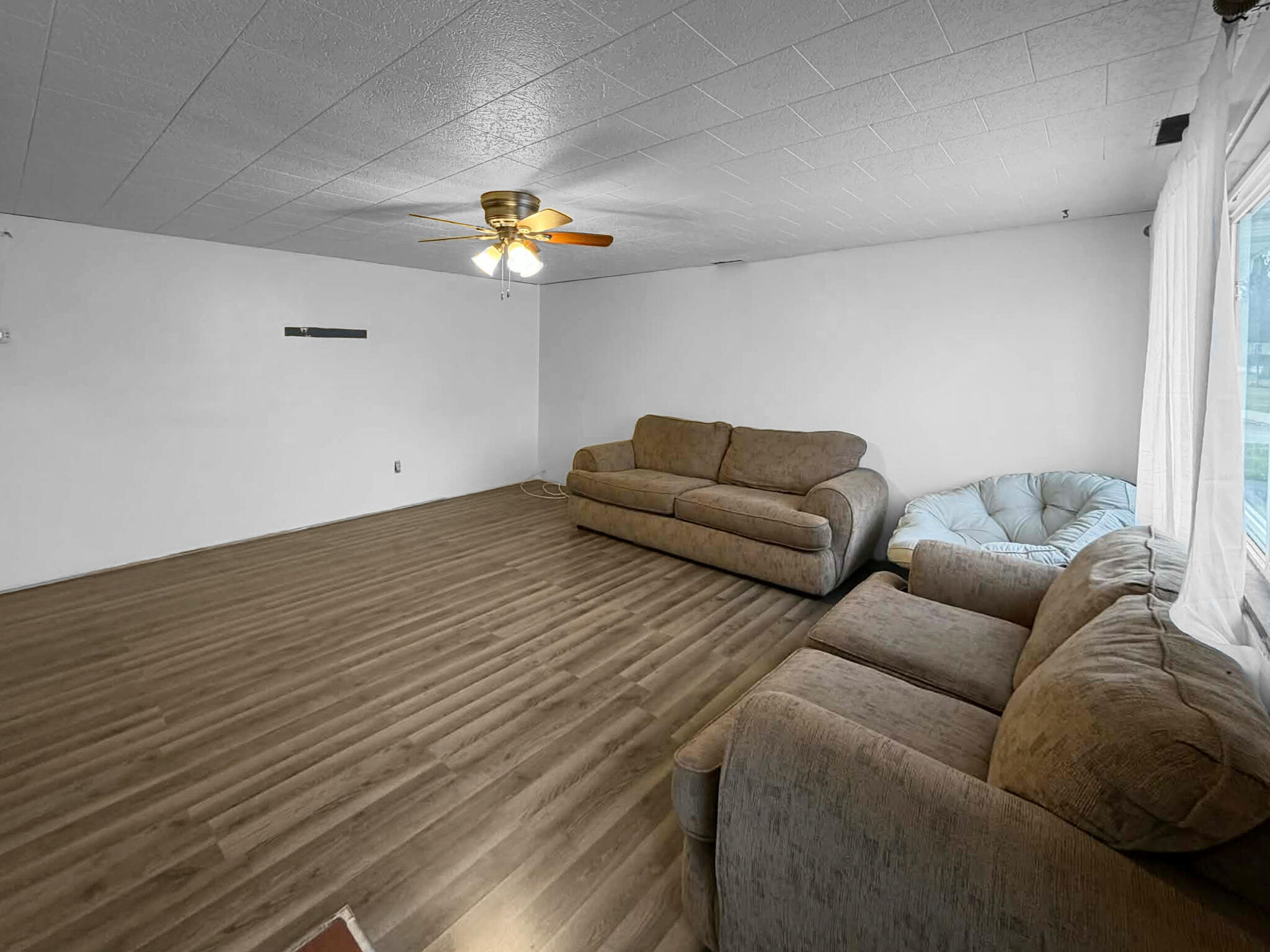 710 West Charles Street Rensselaer, IN 47978 - Photo 5 of 16 a living room with furniture