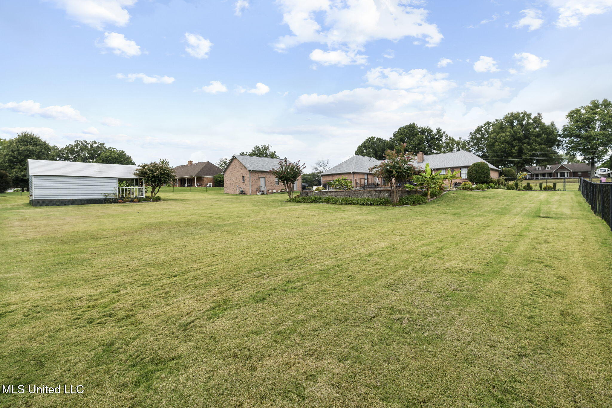 3315 Plum Point Road East Olive Branch, MS 38654 - Photo 37 of 43 37-web-or-mls-3315 Plum Point Rd E-37