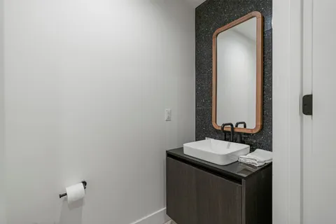 $949,900 | 48 East Avenue, Unit 2911, Austin, TX 78701