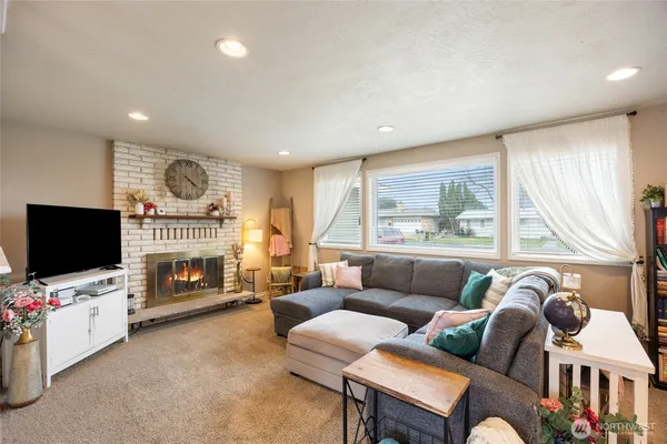 $394,900 | 915 East Elsinore Street, Othello, WA 99344