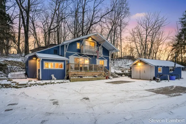 $330,000 | 4440 South M 37 Highway, Hastings, MI 49058