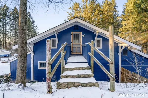 $330,000 | 4440 South M 37 Highway, Hastings, MI 49058