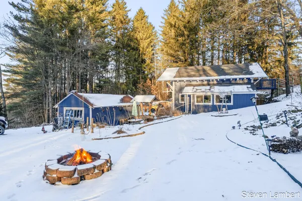 $330,000 | 4440 South M 37 Highway, Hastings, MI 49058