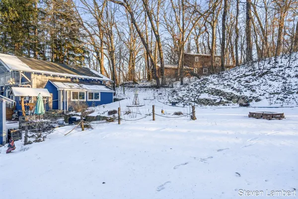 $330,000 | 4440 South M 37 Highway, Hastings, MI 49058