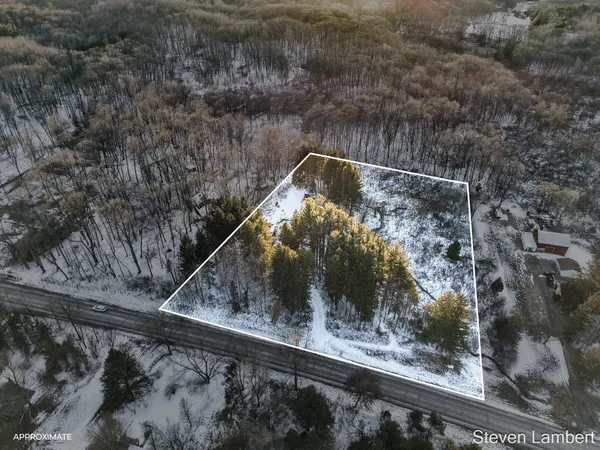 $330,000 | 4440 South M 37 Highway, Hastings, MI 49058