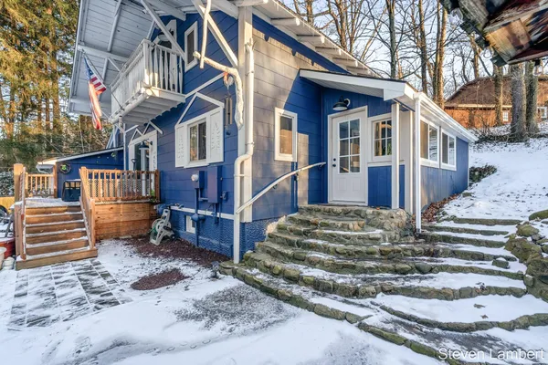 $330,000 | 4440 South M 37 Highway, Hastings, MI 49058