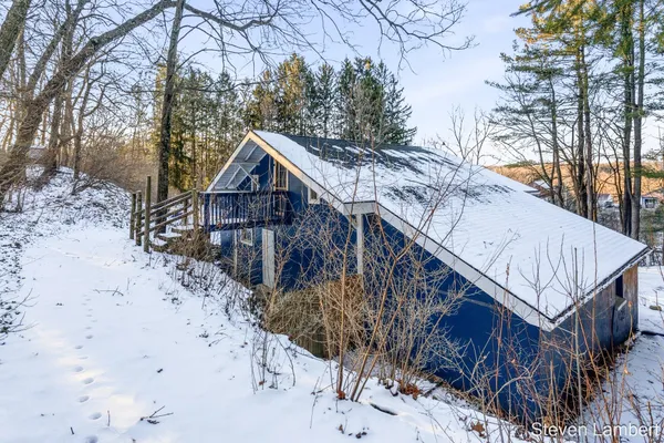 $330,000 | 4440 South M 37 Highway, Hastings, MI 49058