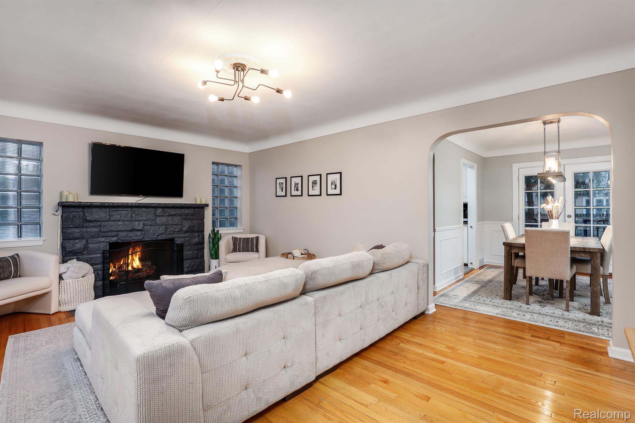 794 Cadieux Road Grosse Pointe, MI 48230 - Photo 4 of 29