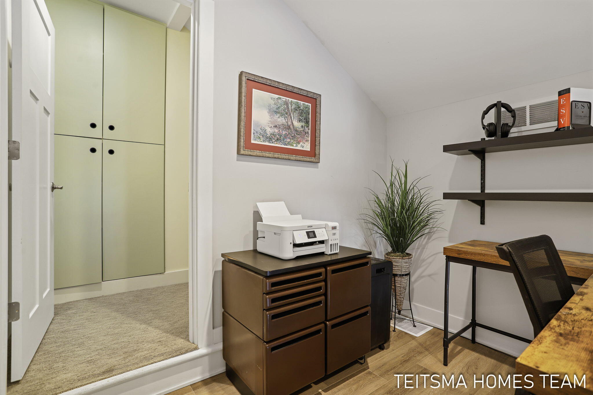 400 Lakeview Court, Unit 25D Spring Lake, MI 49456 - Photo 37 of 74 400 Lakeview Court 25D_49456