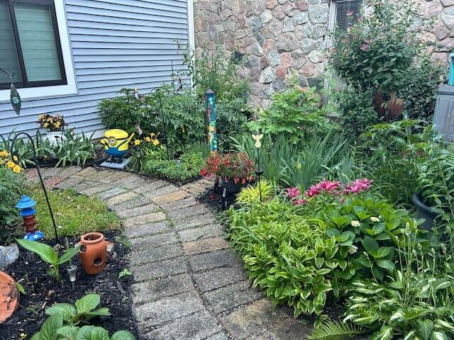 400 Lakeview Court, Unit 25D Spring Lake, MI 49456 - Photo 47 of 74 Garden View