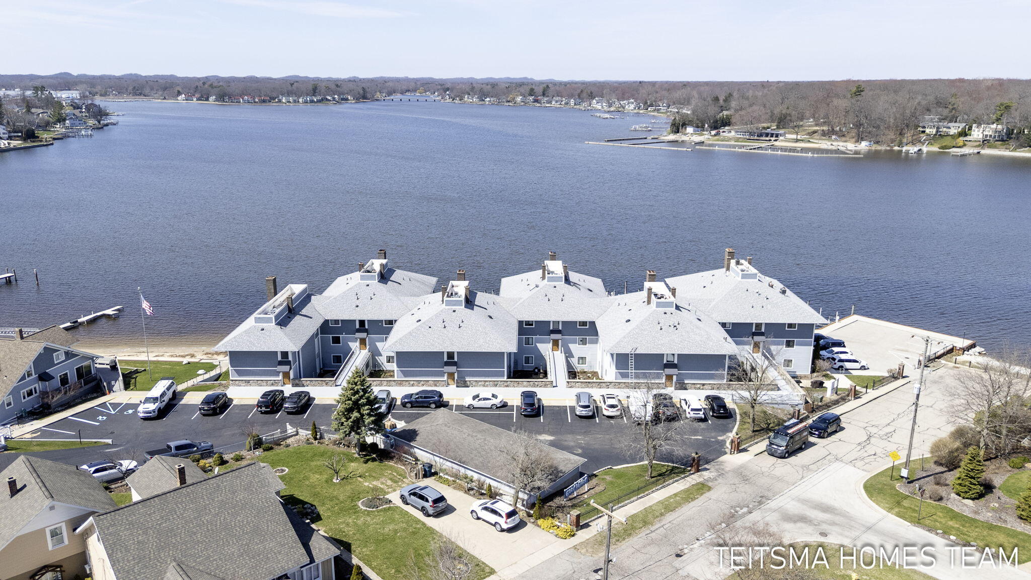 400 Lakeview Court, Unit 25D Spring Lake, MI 49456 - Photo 49 of 74 400 Lakeview Court 25D_49456