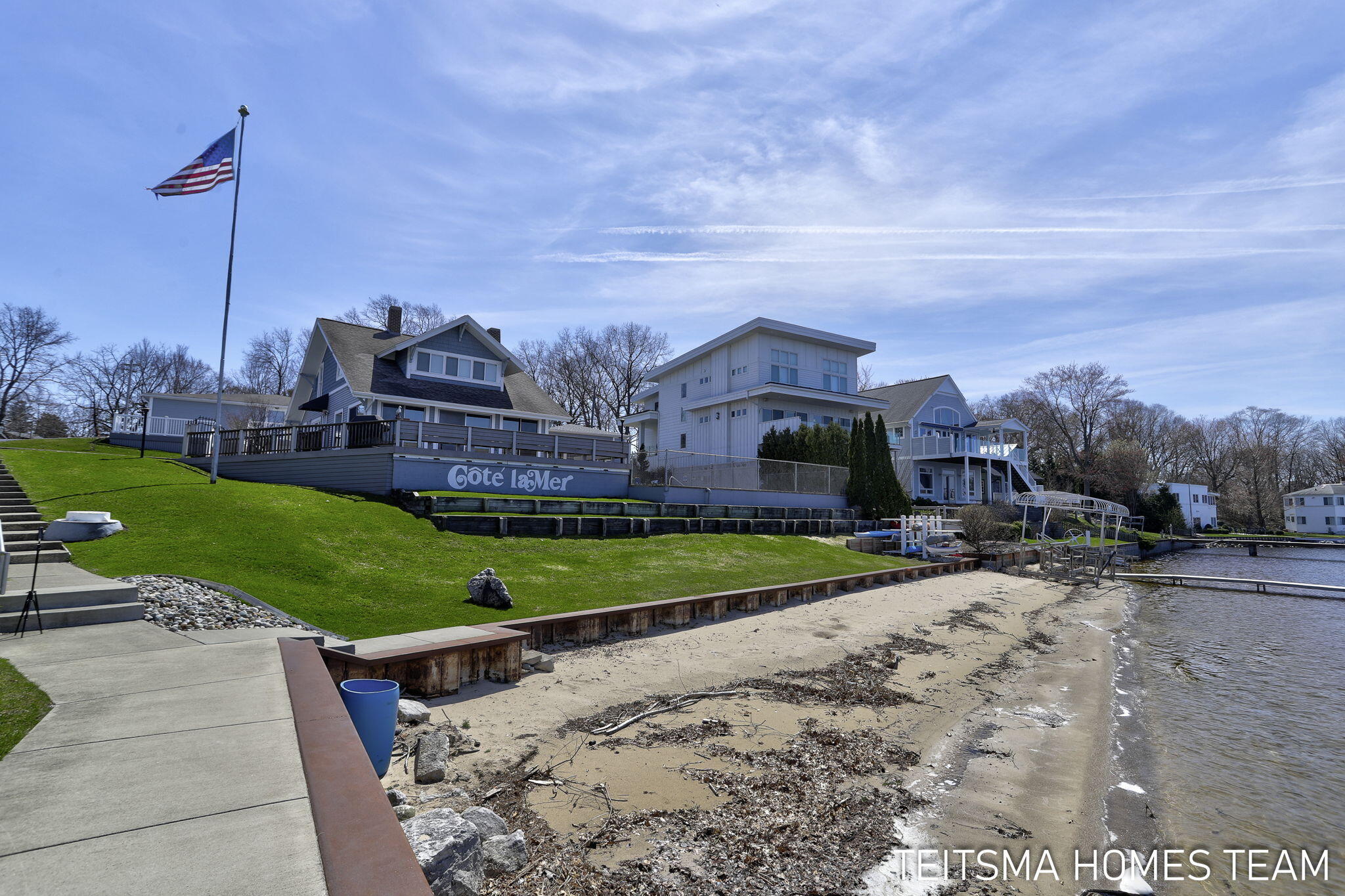 400 Lakeview Court, Unit 25D Spring Lake, MI 49456 - Photo 61 of 74 400 Lakeview Ct_Beach