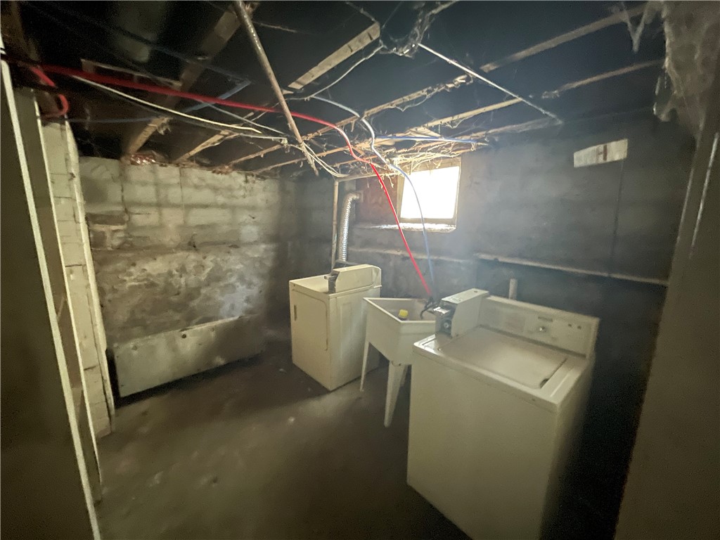 410 Emerson Street Rochester, NY 14613 - Photo 17 of 19 Gallery Image 17