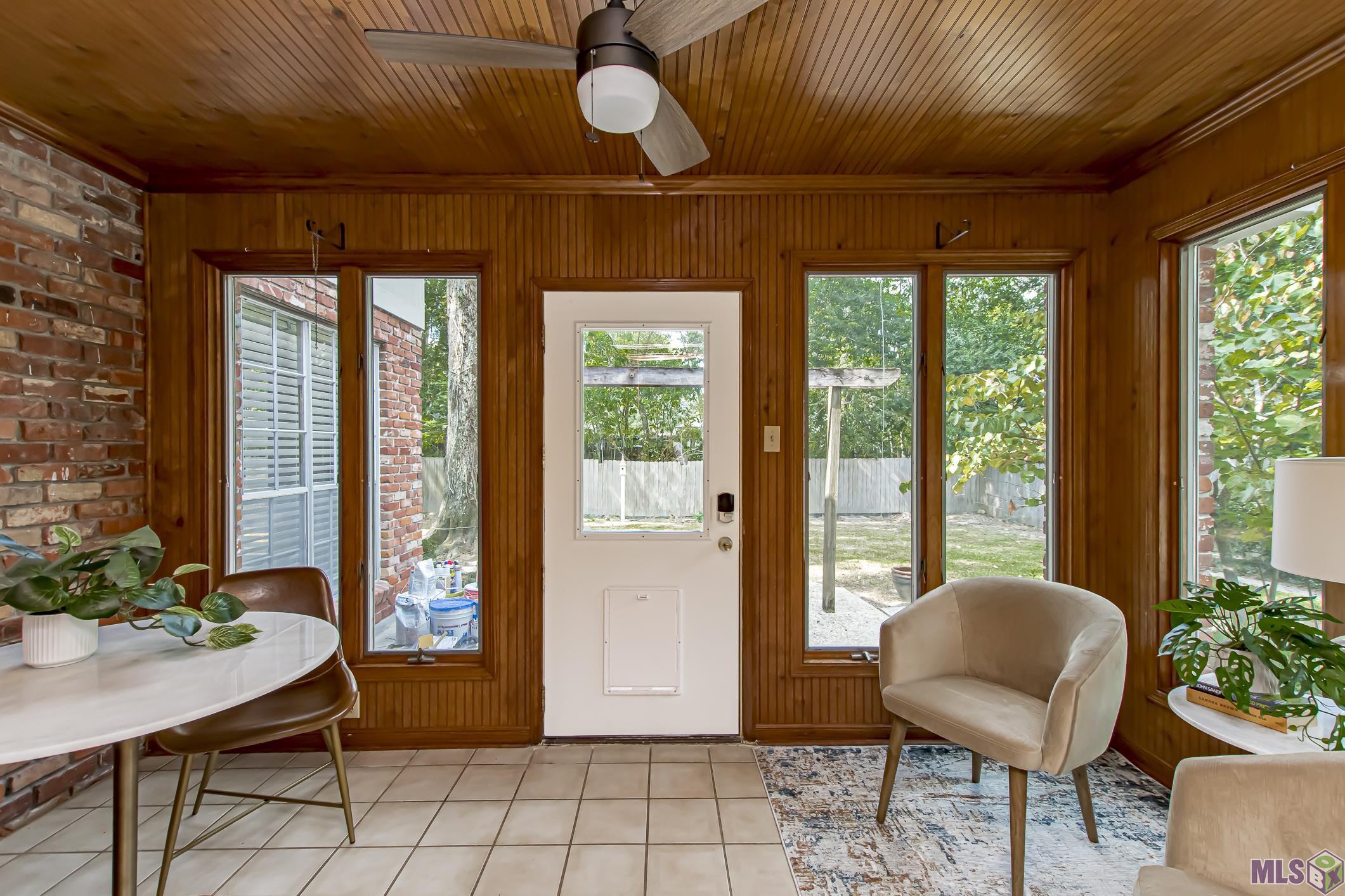 633 Rodney Drive Baton Rouge, LA 70808 - Photo 16 of 31 Room off Apt Living Room 2