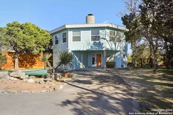 $2,100 | 1433 Riviera Drive, Canyon Lake, TX 78133