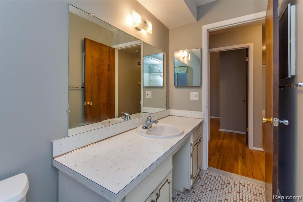 8124 Ritter Street Center Line, MI 48015 - Photo 16 of 21