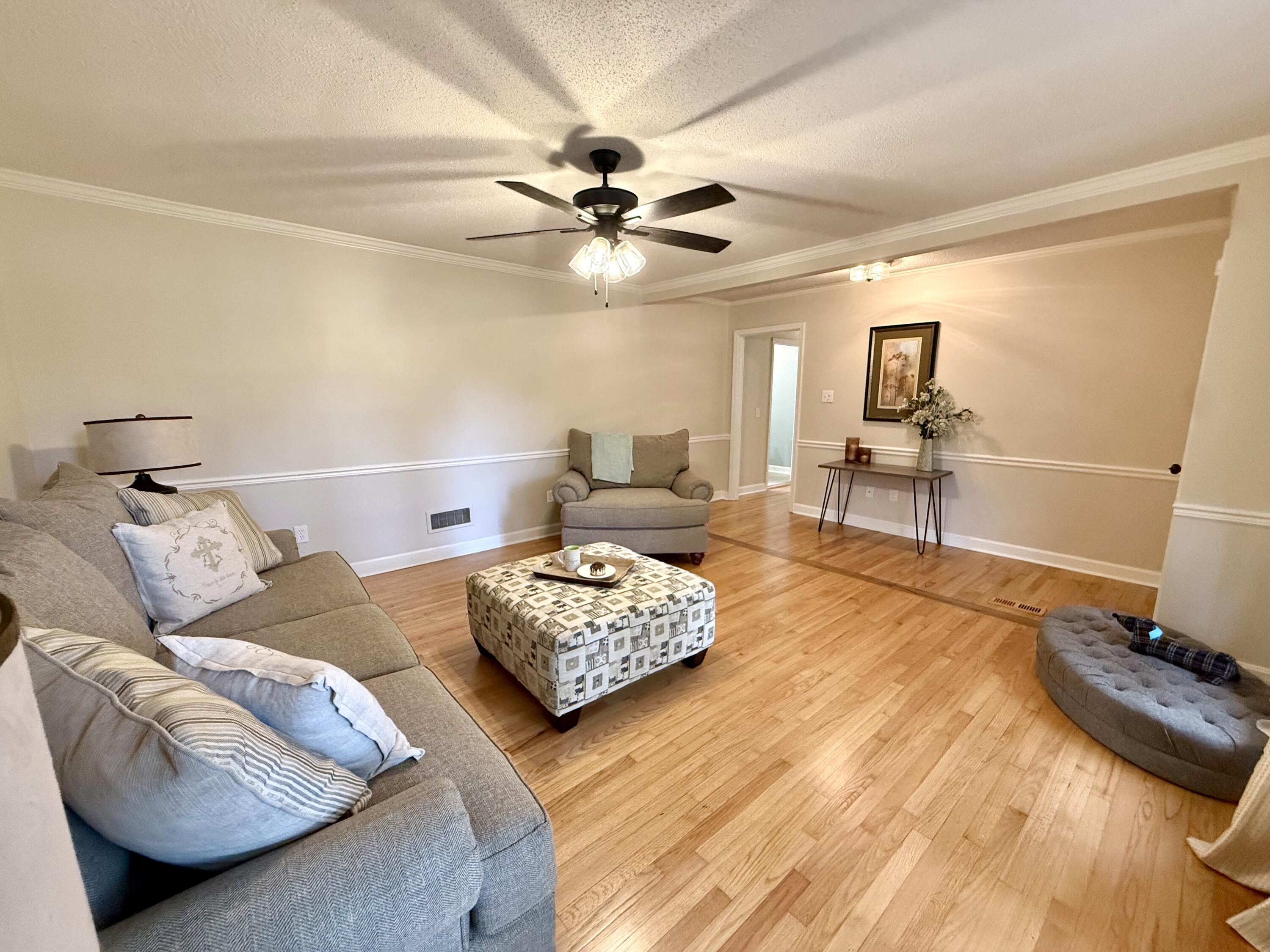 2282 Garrison Street Sumter, SC 29154 - Photo 9 of 43 Living room