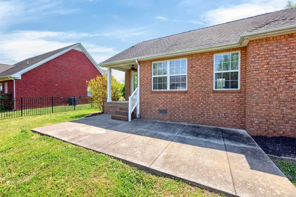 $1,950 | 197 Red Jacket Trace, Murfreesboro, TN 37127