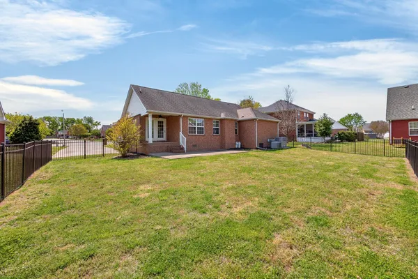$1,950 | 197 Red Jacket Trace, Murfreesboro, TN 37127