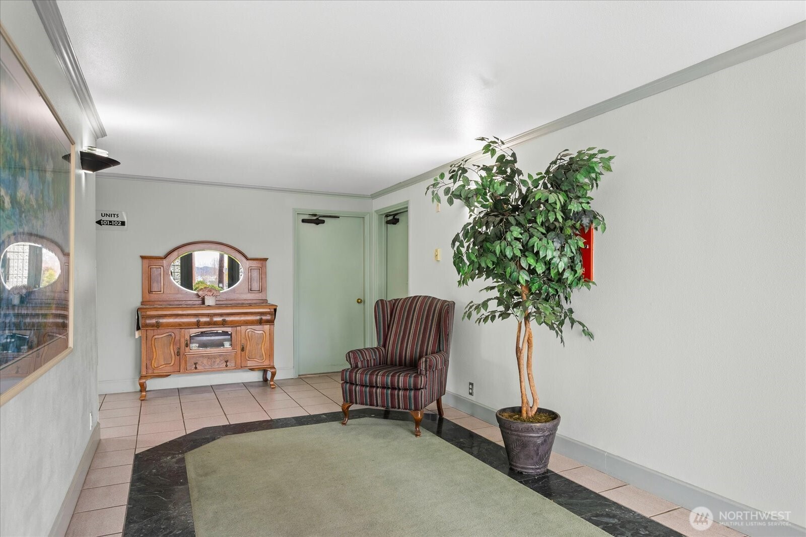233 3rd Avenue South, Unit 305 Edmonds, WA 98020 - Photo 29 of 34 a living room with furniture