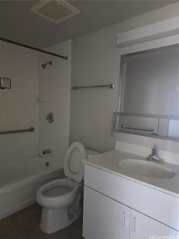 $2,500 | 3009 Ala Makahala Place, Unit 911, Honolulu, HI 96818