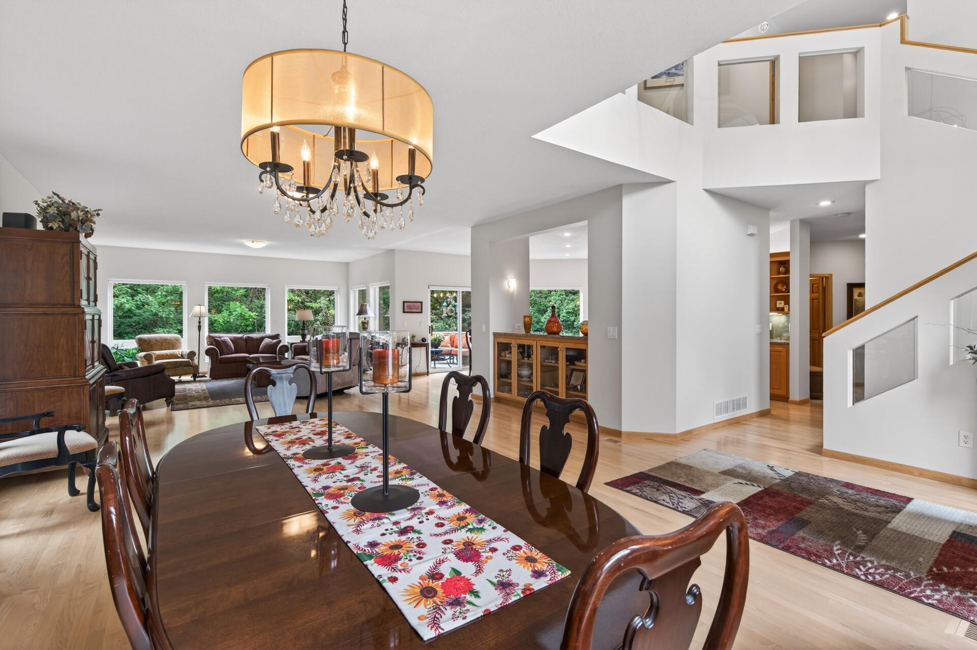 381 Del Rio Drive Chanhassen, MN 55317 - Photo 4 of 97