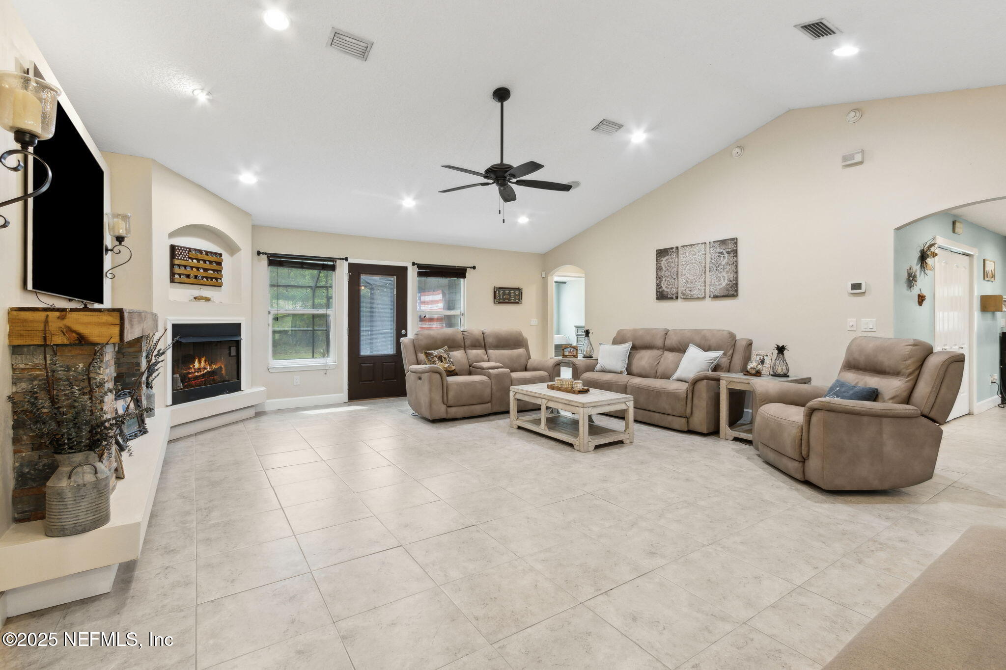 11624 Chapparell Road Jacksonville, FL 32218 - Photo 17 of 61 Whole house speakers