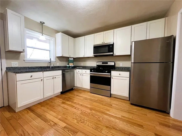 $2,000 | 2033 Mendon Road, Unit 11, Cumberland, RI 02864