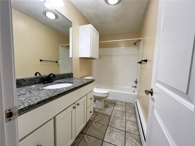 $2,000 | 2033 Mendon Road, Unit 11, Cumberland, RI 02864