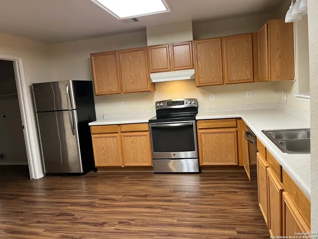 $1,475 | 11039 Andover Peak, San Antonio, TX 78254