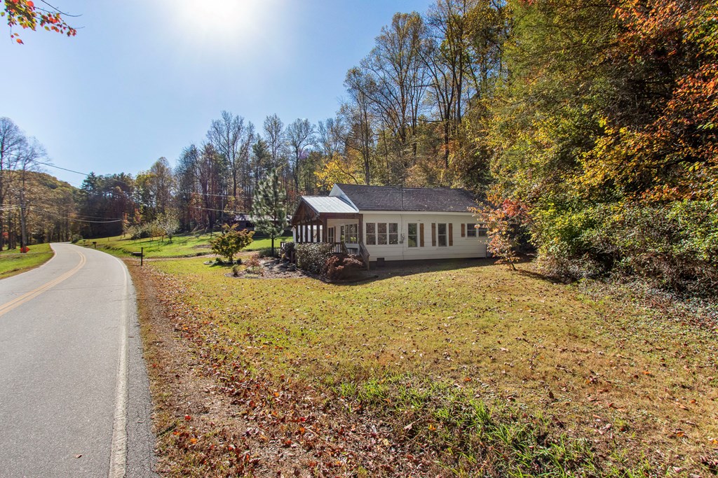 3391 Candy Mountain Road Murphy, NC 28906 - Photo 4 of 59