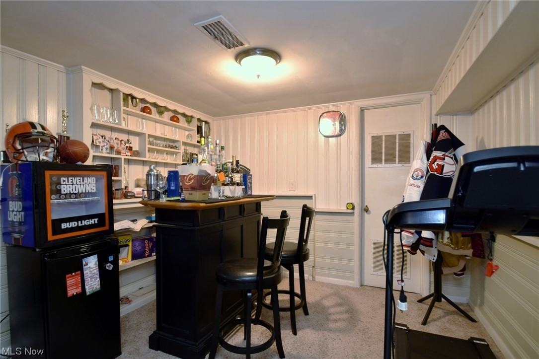 4205 Okalona Road South Euclid, OH 44121 - Photo 17 of 21 Bar