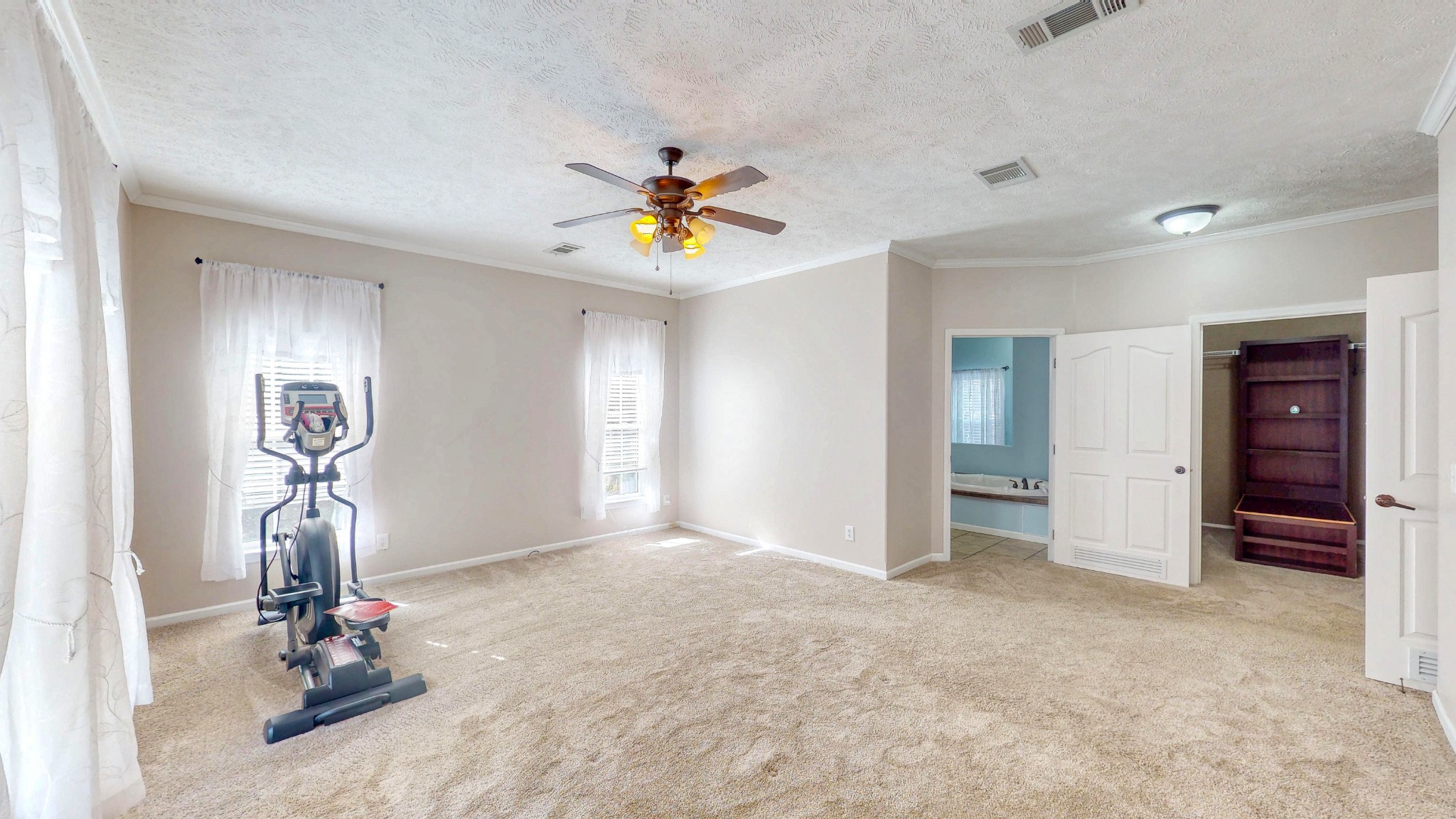 555 Brandon Road Huntingdon, TN 38344 - Photo 26 of 42 a view of empty room with ceiling fan