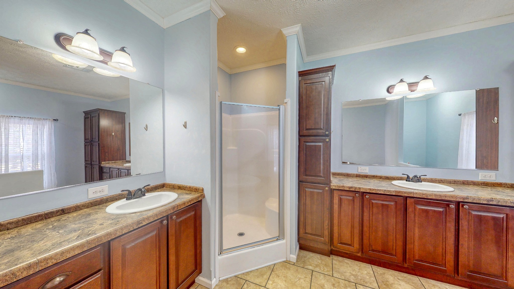 555 Brandon Road Huntingdon, TN 38344 - Photo 29 of 42 a bathroom with a granite countertop sink and a mirror
